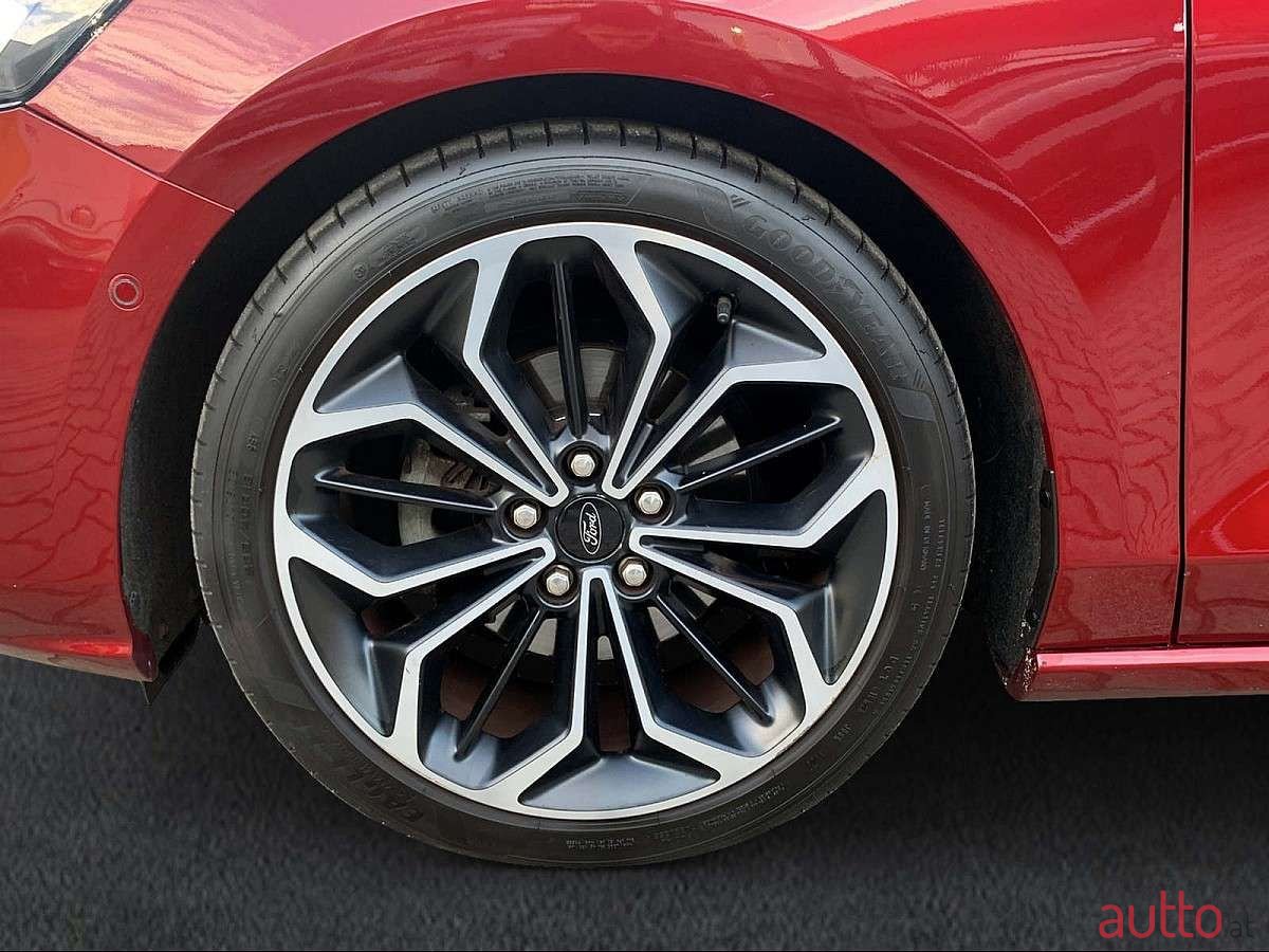 2018' Ford Focus photo #6