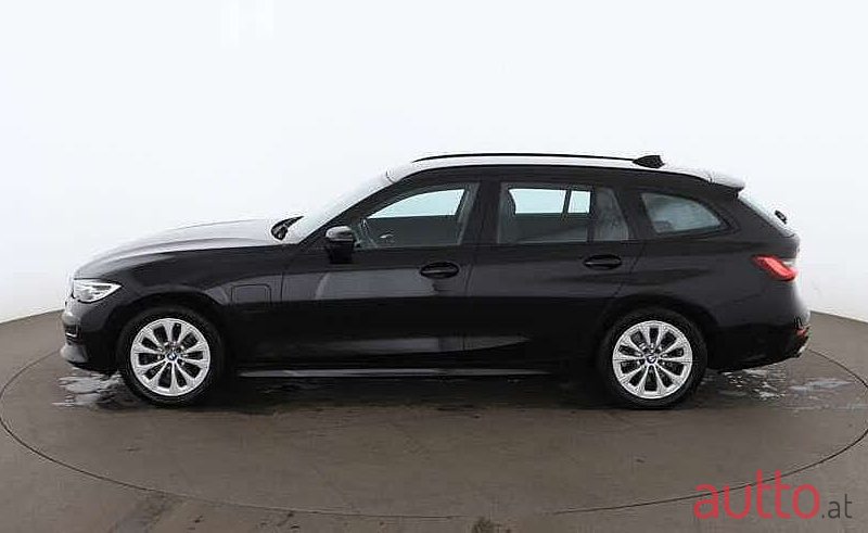 2021' BMW 3Er-Reihe photo #5