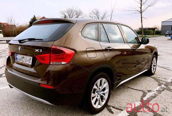 2010' BMW X1 photo #2