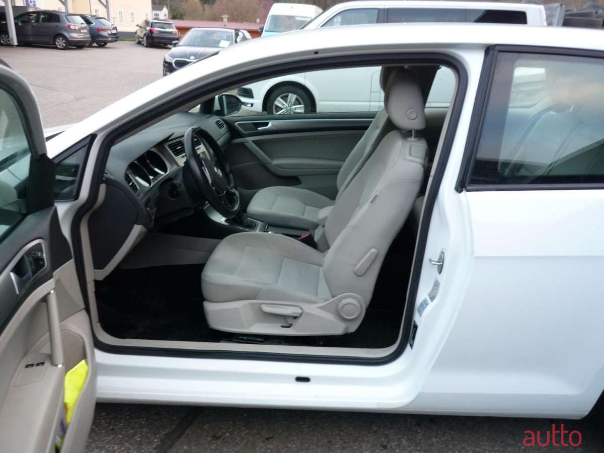 2014' Volkswagen Golf photo #4