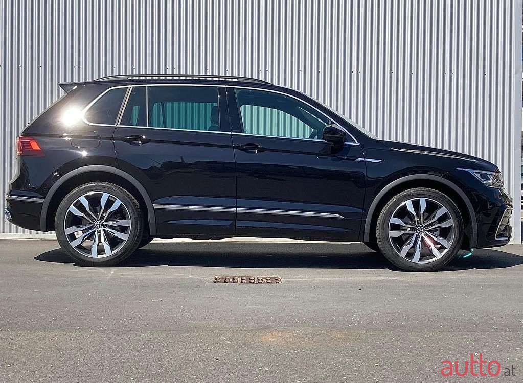 2023' Volkswagen Tiguan photo #5