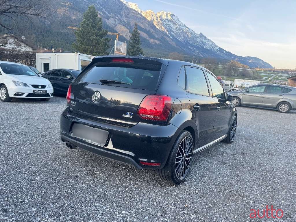 2017' Volkswagen Polo photo #6