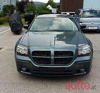 2005' Dodge Magnum photo #3