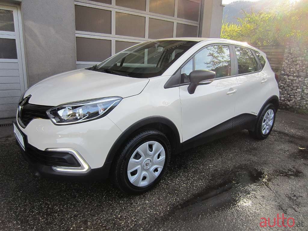 2019' Renault Captur photo #1