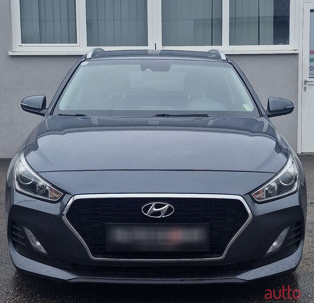 2018' Hyundai i30 photo #2