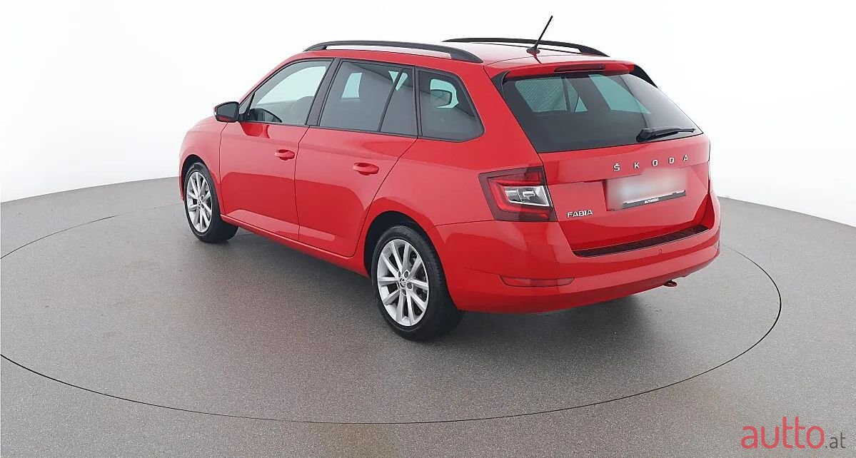 2021' Skoda Fabia photo #3