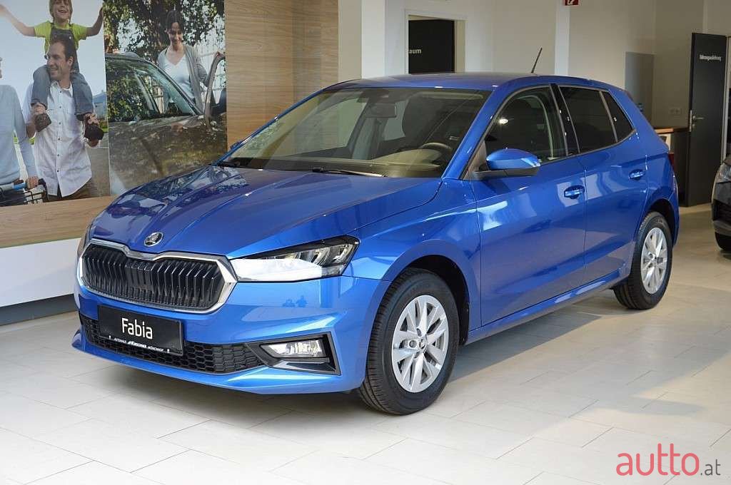 2022' Skoda Fabia photo #1