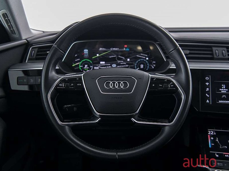 2020' Audi e-tron photo #5