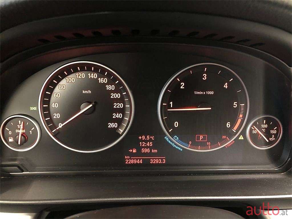 2012' BMW 5Er-Reihe photo #4