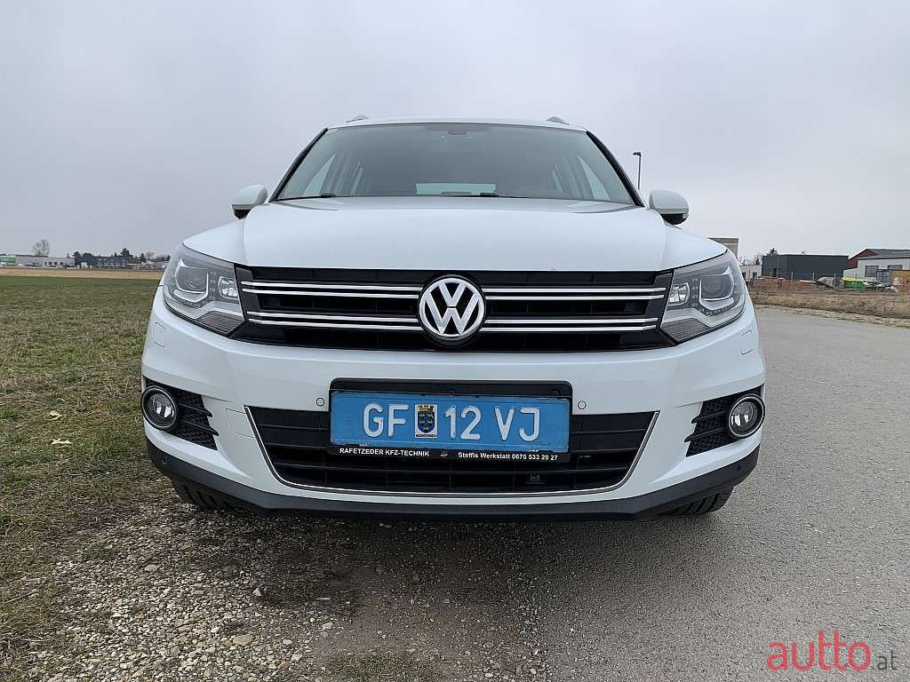 2014' Volkswagen Tiguan photo #2