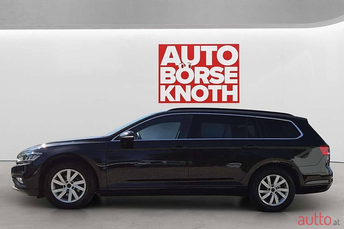 2023' Volkswagen Passat photo #5