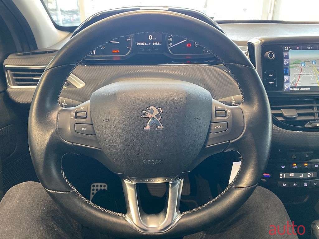 2016' Peugeot 2008 photo #5