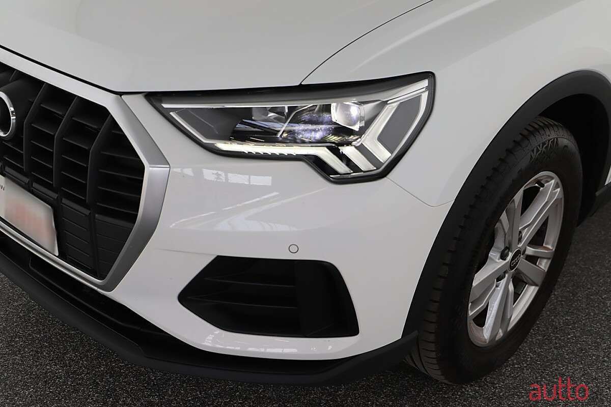 2022' Audi Q3 photo #6