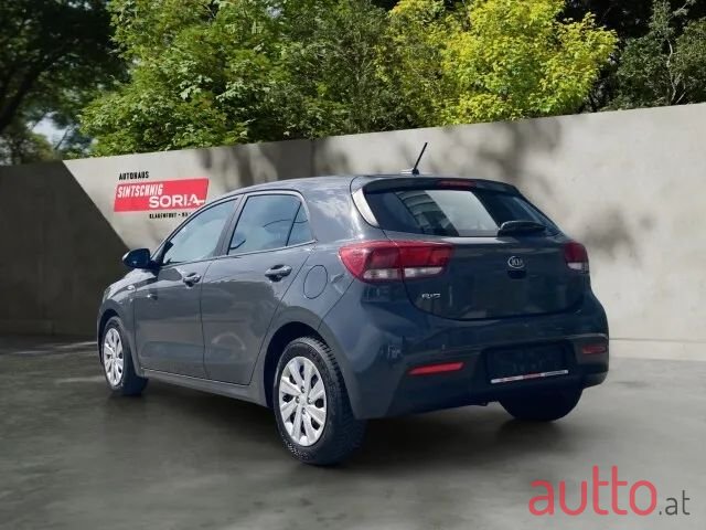 2021' Kia Rio photo #4