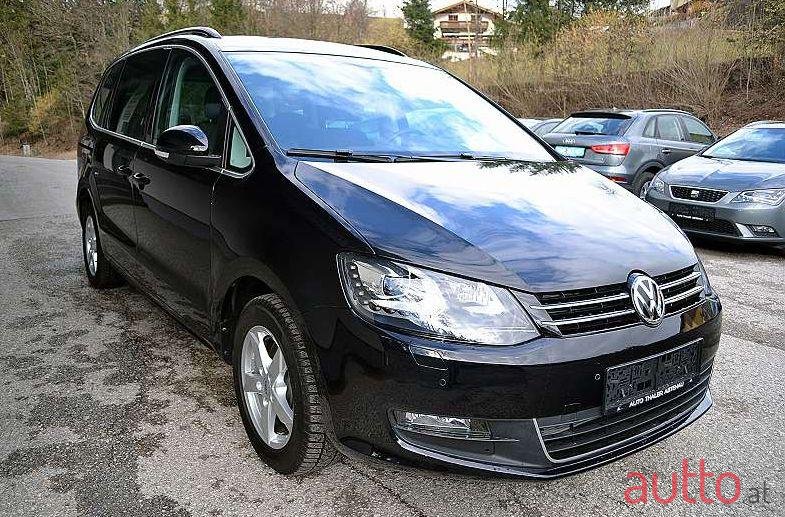 2016' Volkswagen Sharan photo #1