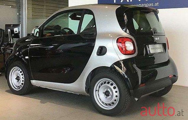 2018' Smart Fortwo photo #1