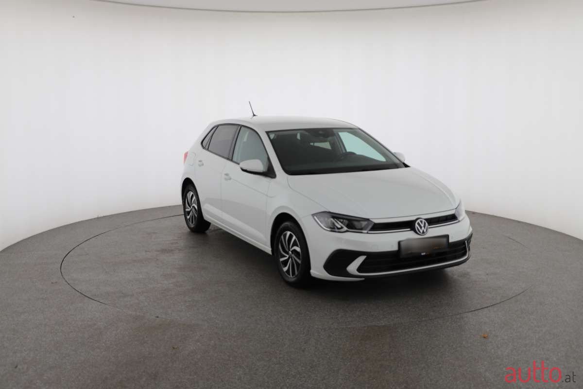 2023' Volkswagen Polo photo #1