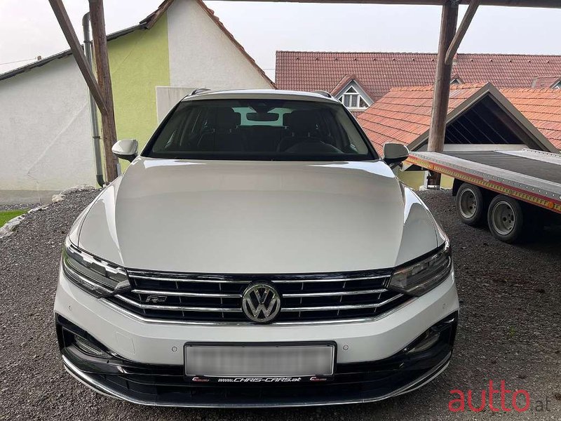 2019' Volkswagen Passat photo #6