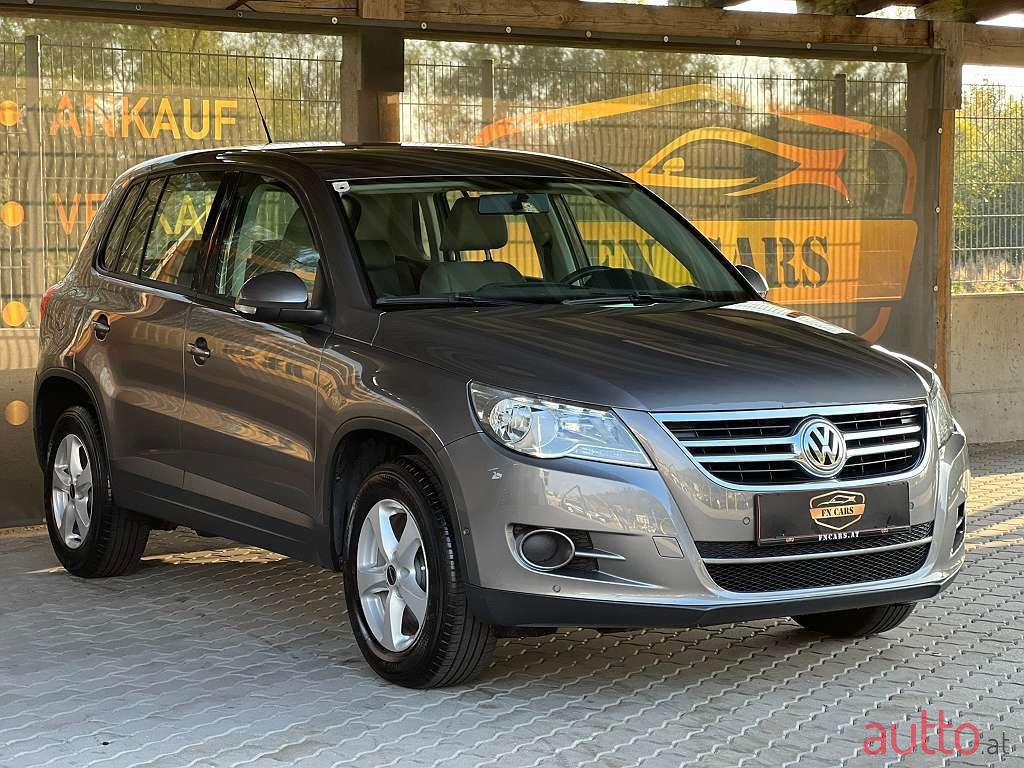 2009' Volkswagen Tiguan photo #1