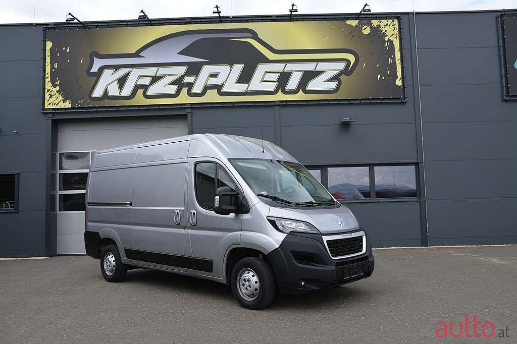 2020' Peugeot Boxer photo #1