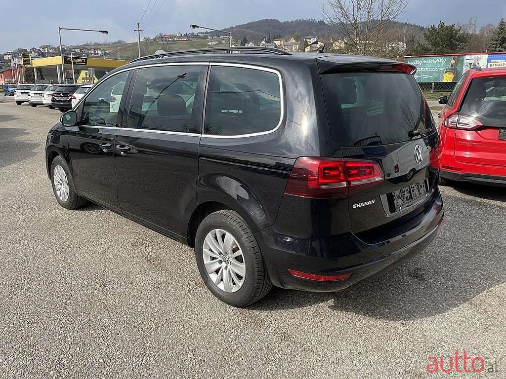 2016' Volkswagen Sharan photo #4