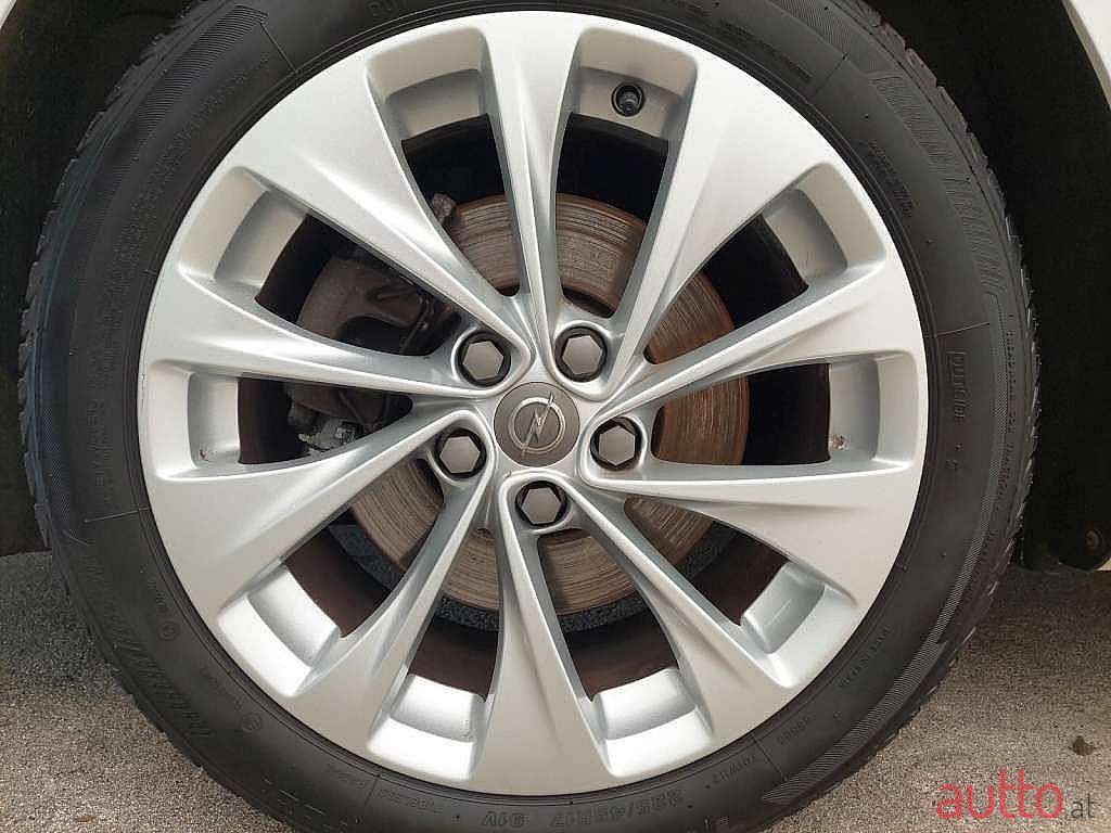 2019' Opel Astra photo #6