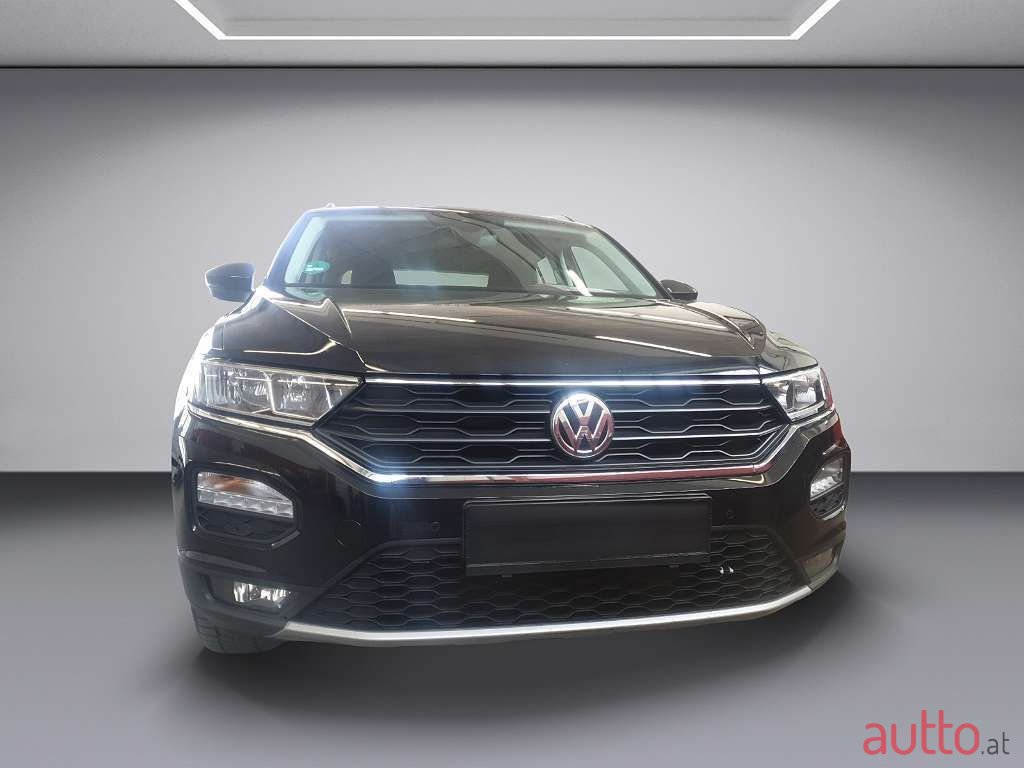 2018' Volkswagen T-Roc photo #3
