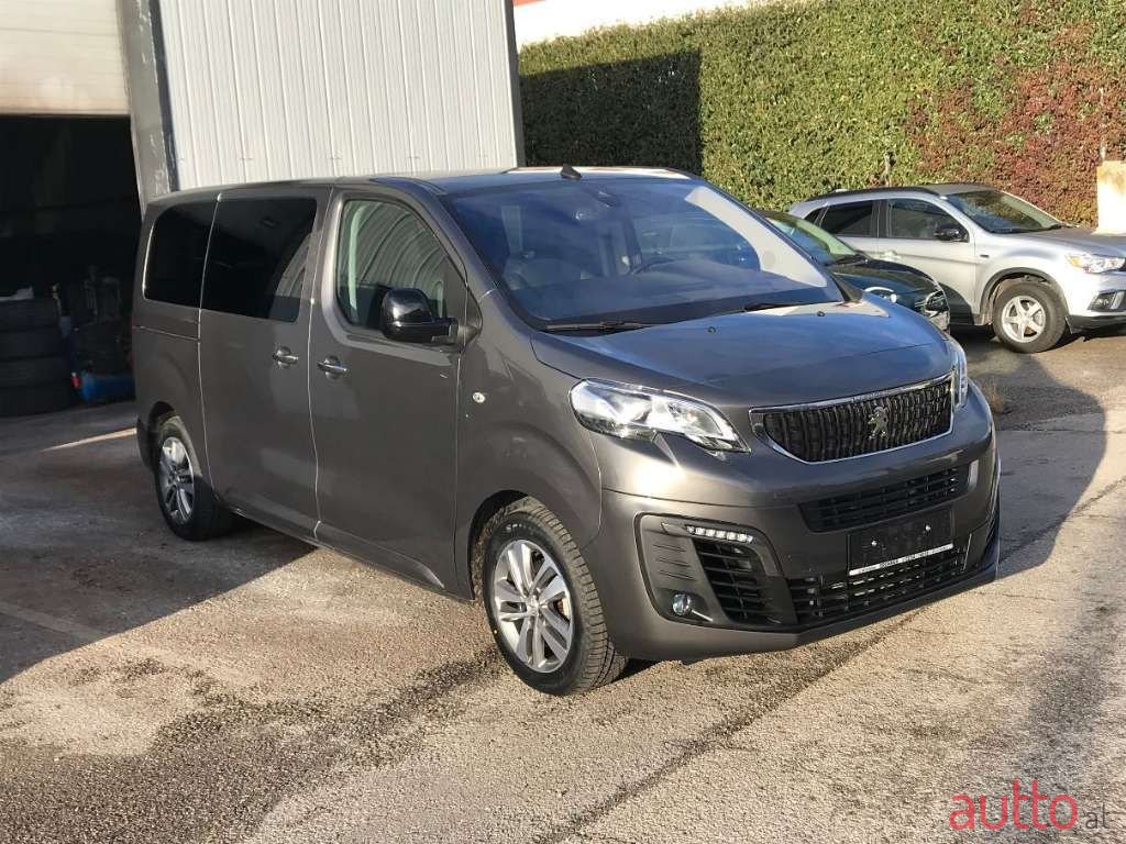 2022' Peugeot Traveller photo #1
