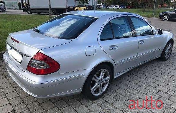 2006' Mercedes-Benz E-Klasse photo #1