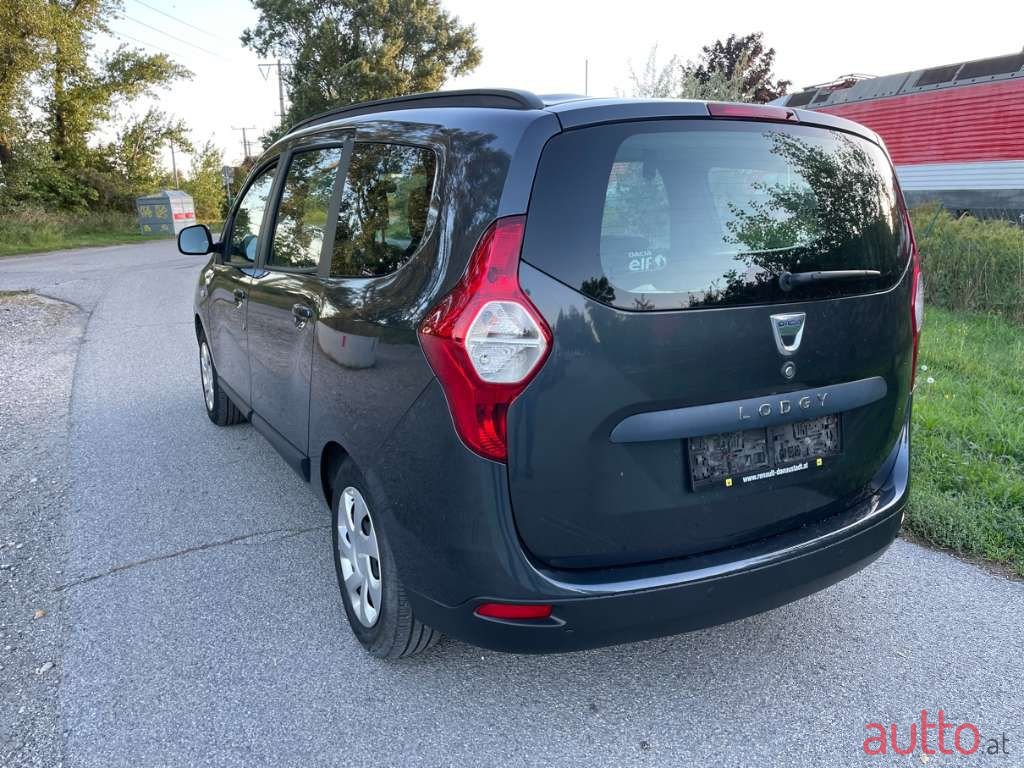 2013' Dacia Lodgy photo #4