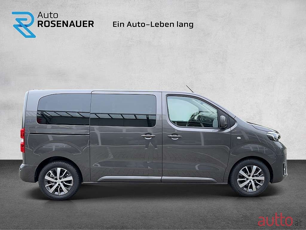 2022' Toyota ProAce photo #3