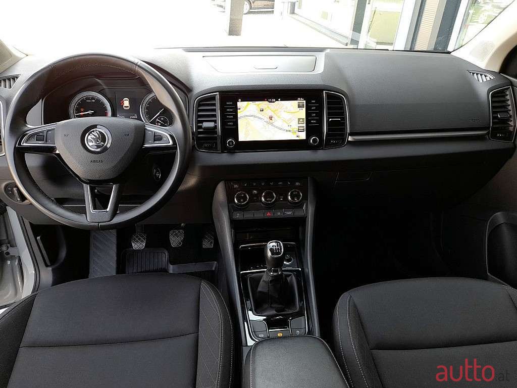 2019' Skoda Karoq photo #2