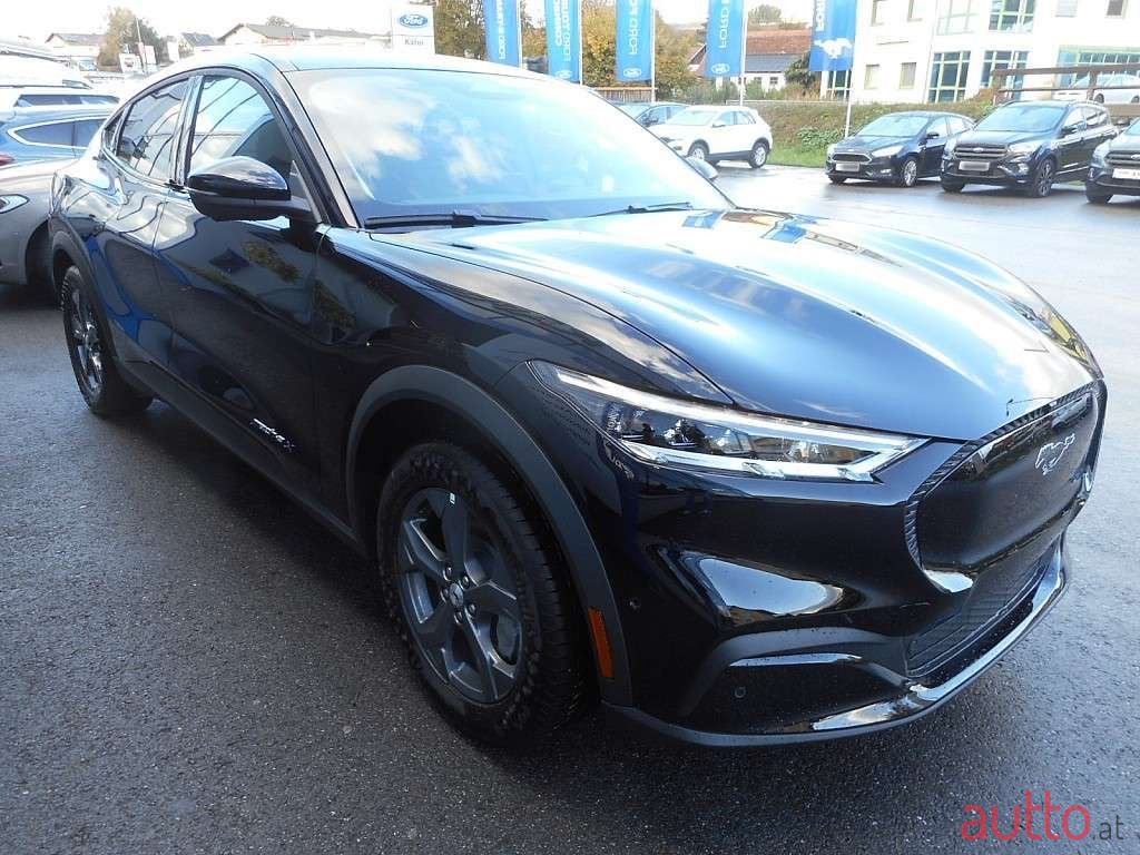 2022' Ford Mustang Mach-E photo #6