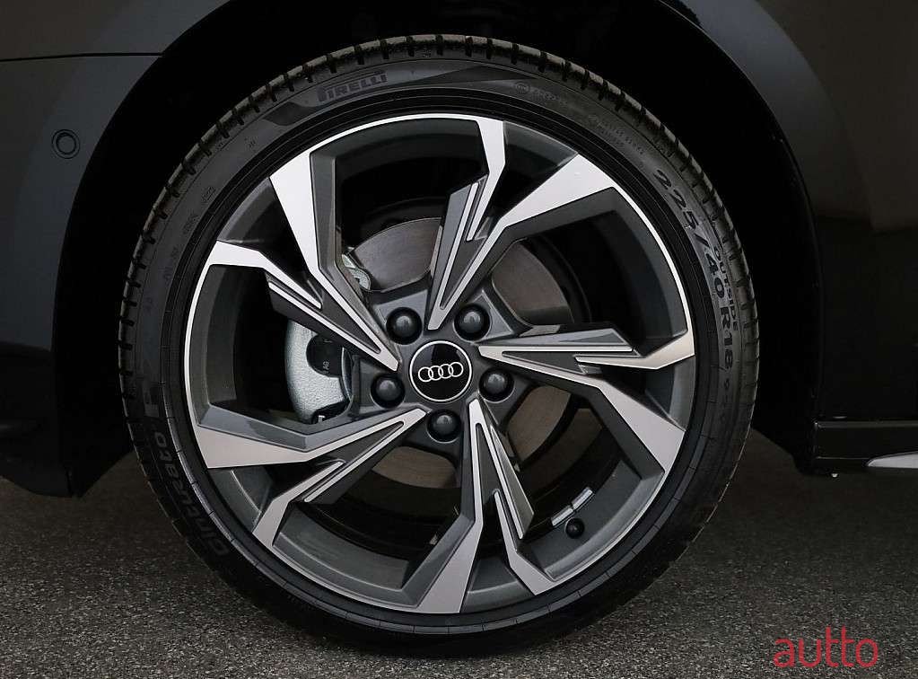 2023' Audi A3 photo #2