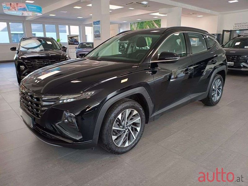 2021' Hyundai Tucson photo #2