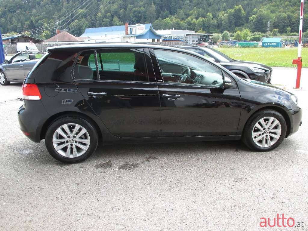 2012' Volkswagen Golf photo #4