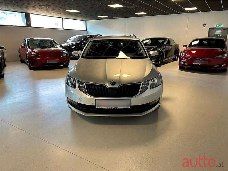 2019' Skoda Octavia photo #2