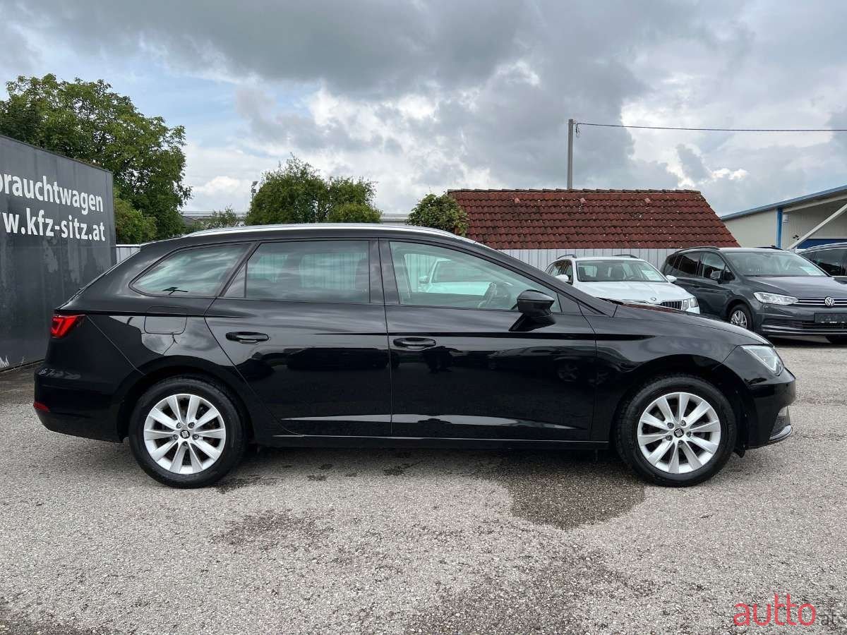 2020' SEAT Leon photo #2
