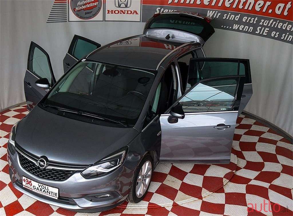 2017' Opel Zafira photo #3