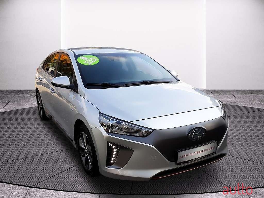 2018' Hyundai Ioniq photo #6