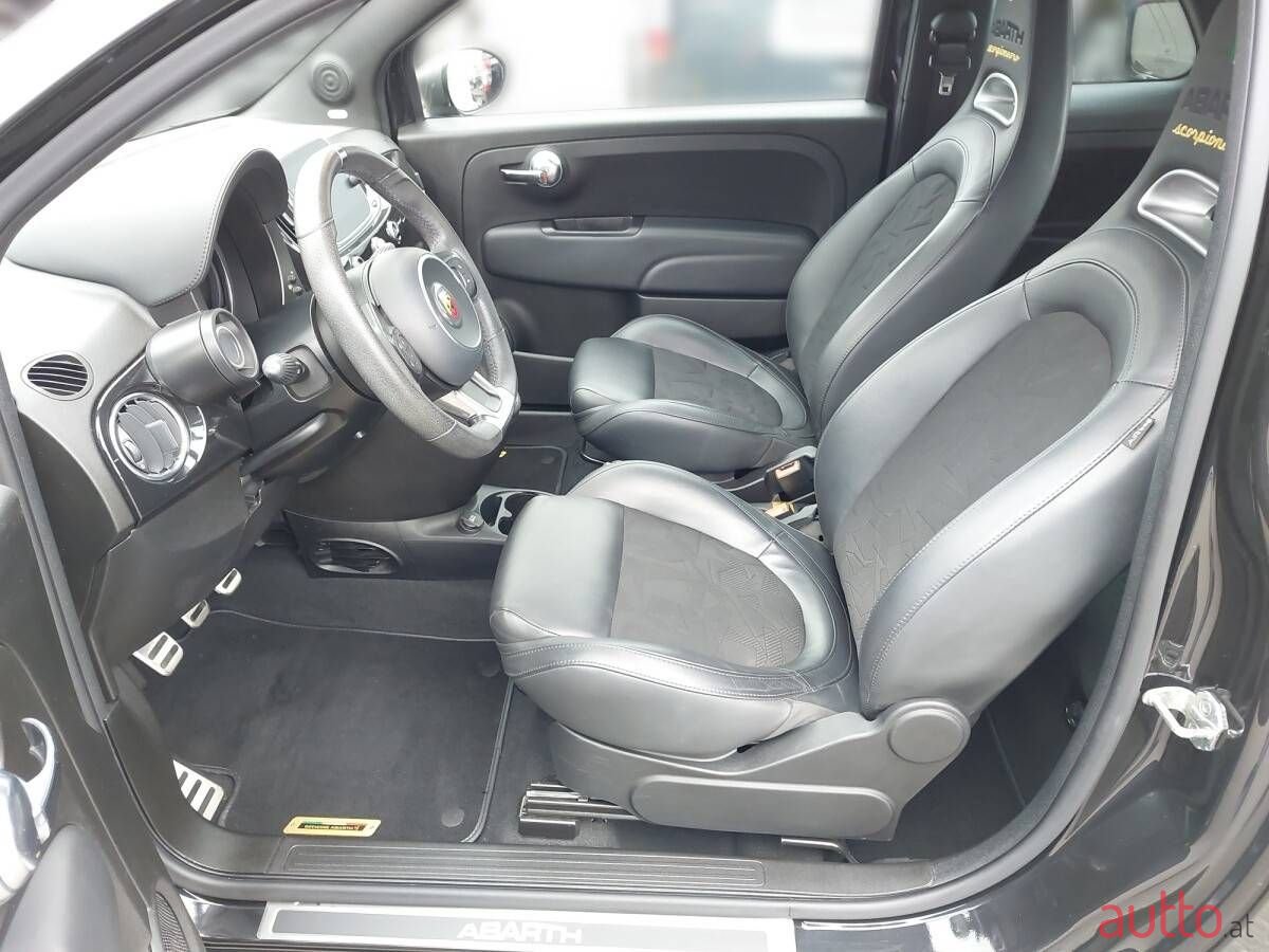 2020' Fiat 500 Abarth photo #4