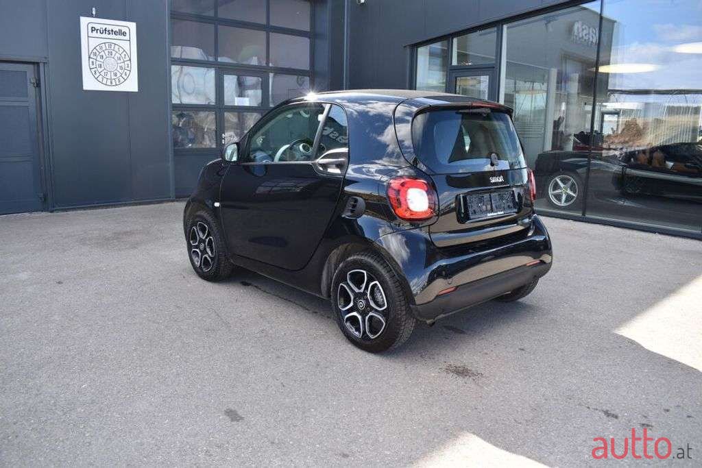 2019' Smart Fortwo photo #4