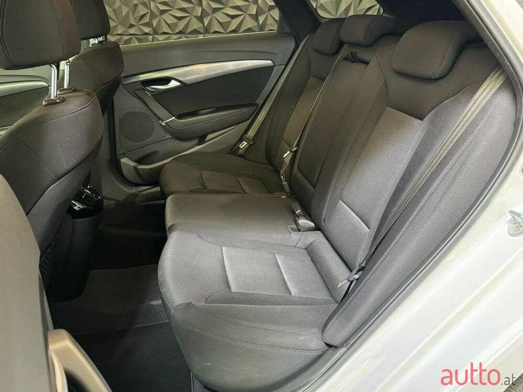 2017' Hyundai i40 photo #6