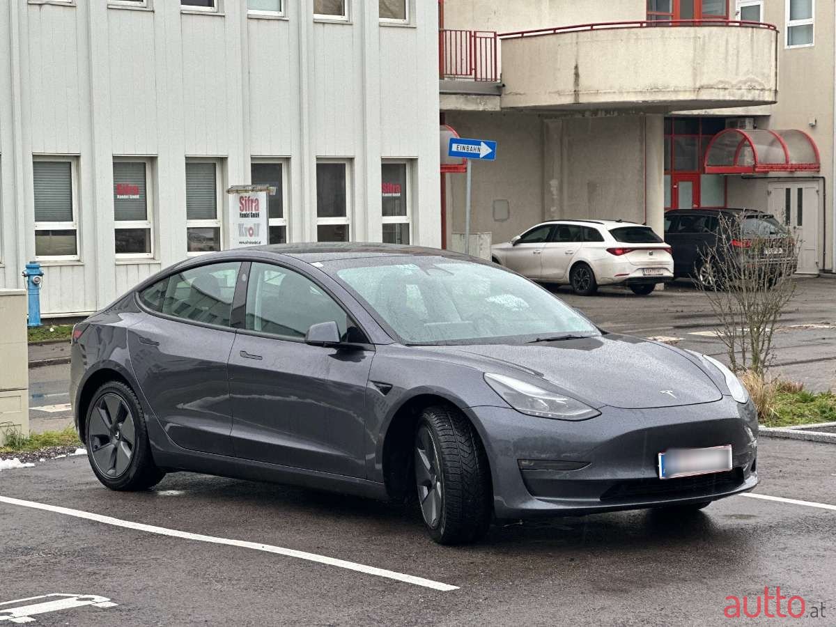 2022' Tesla Model 3 photo #2