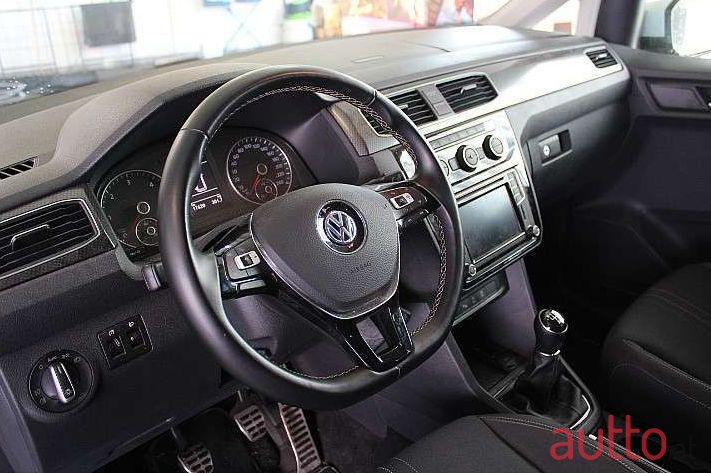 2016' Volkswagen Caddy photo #1