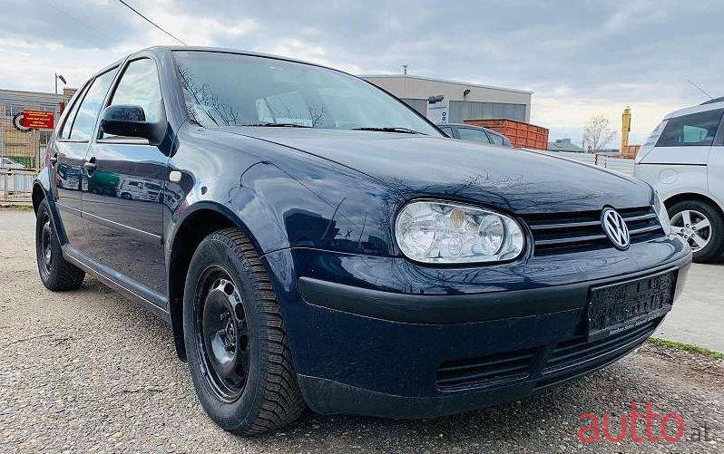 1999' Volkswagen Golf photo #2