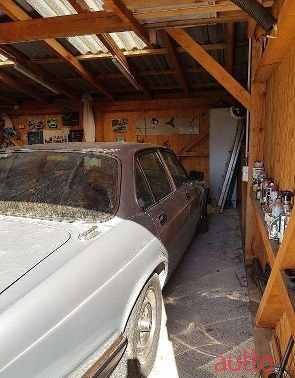1981' Jaguar XJ photo #1