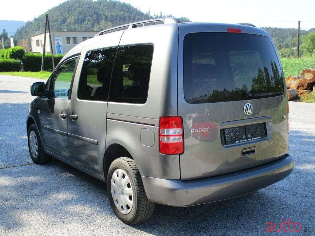 2011' Volkswagen Caddy photo #2