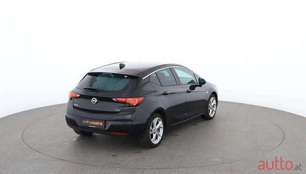 2016' Opel Astra photo #2