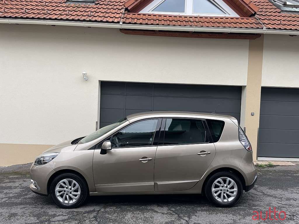 2014' Renault Scenic photo #3